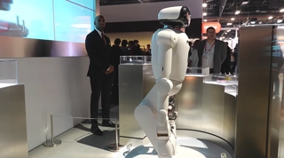 CES 2026: Khi Robot Bước Ra Từ Màn Ảnh Để Trở Thành "Quản Gia" Trong Gia Đình Bạn
